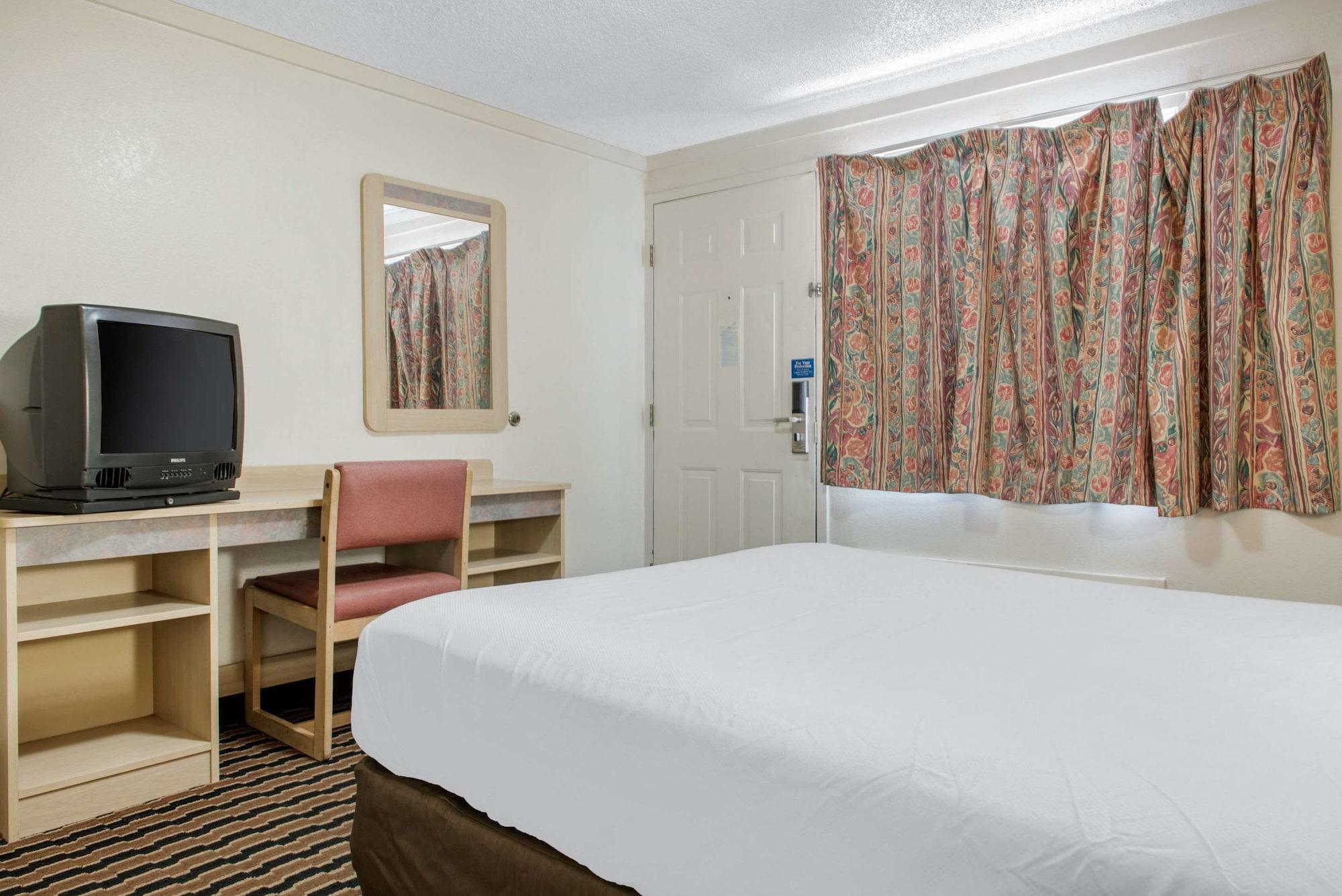 Rodeway Inn Шаронвілл Екстер'єр фото